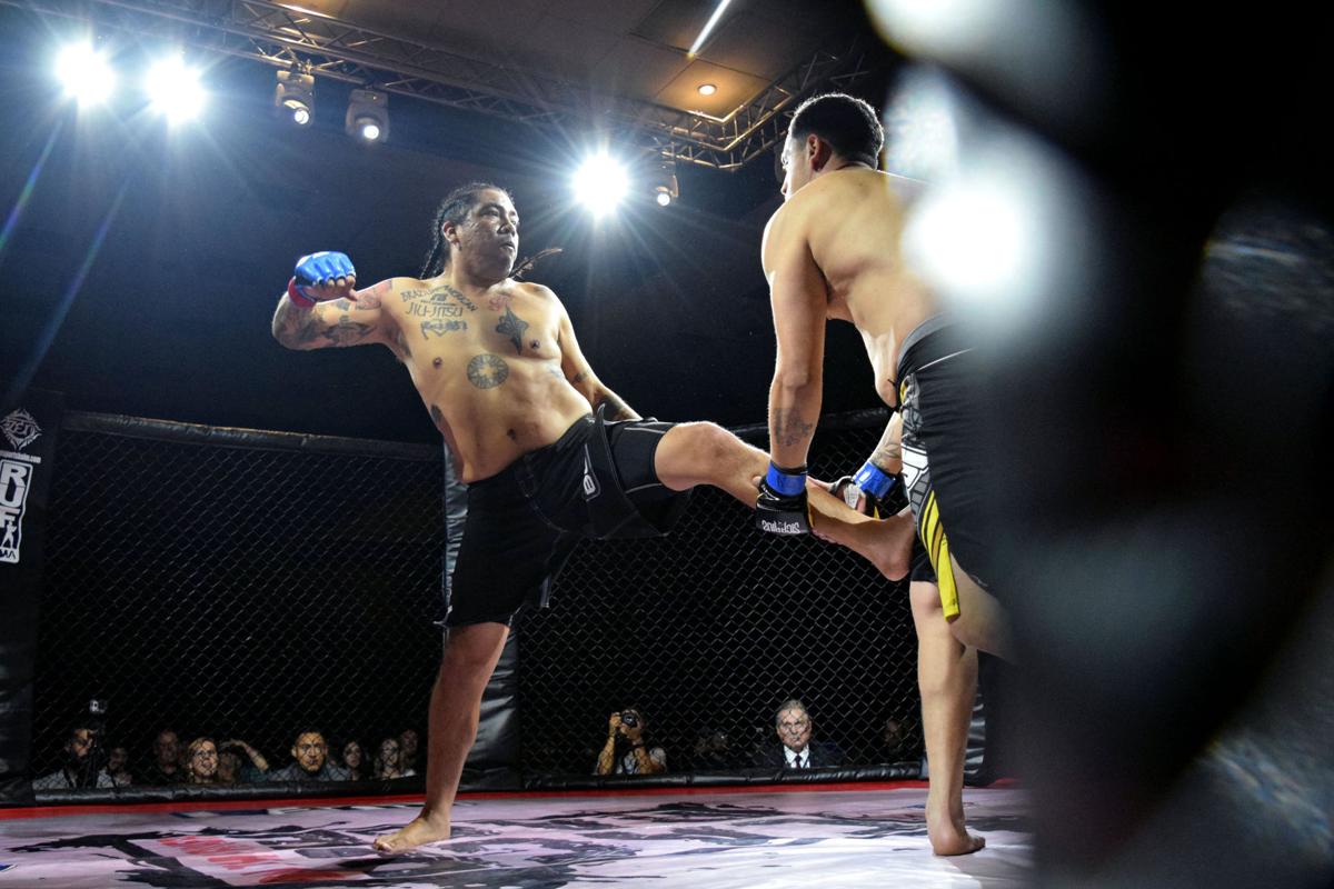 Photos: Cage Rage XII at the Bluewater Casino | Galleries | havasunews.com
