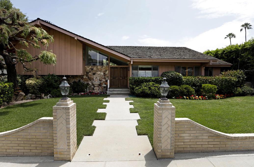 What Would The Real ‘brady Bunch House Architect Make Of Hgtv S ‘very Brady Renovation