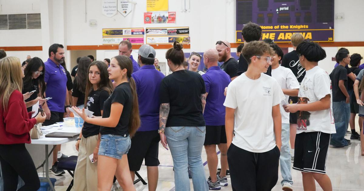 LHHS athletics hosts Meet the Teams for 8th graders