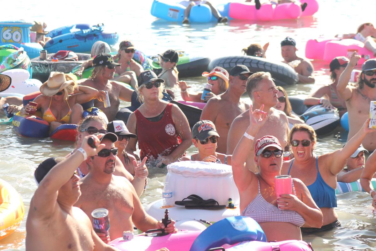 HAVASU PALOOZA Lake Concert packs the water Entertainment
