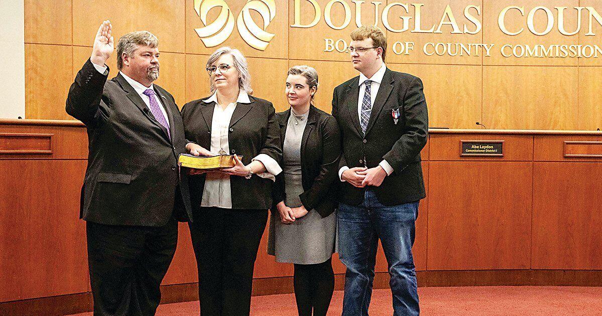 Douglas County commissioners sworn in | Archives | havasunews.com