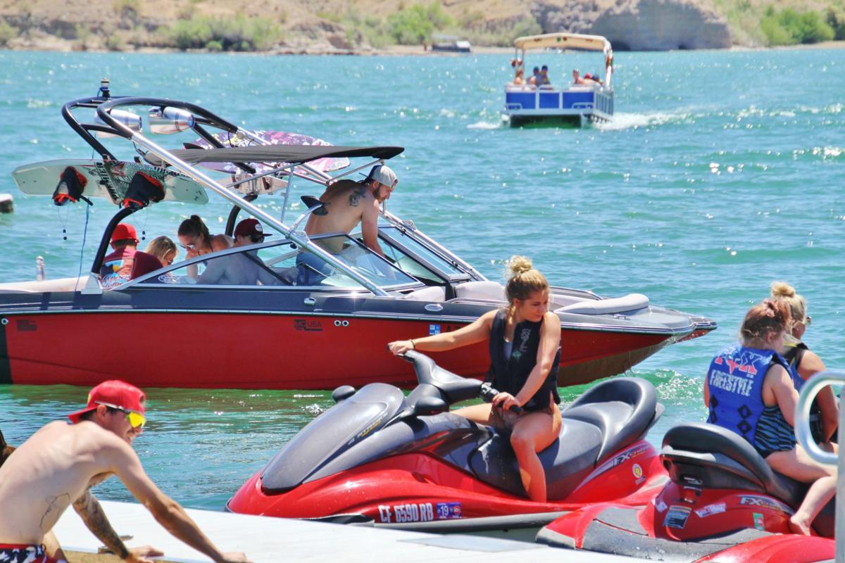 Crowds keep gathering in Lake Havasu as weather warms up Local News