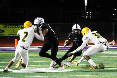 Havasu Football Looks To Play Spoiler At No 3 Desert Edge Local