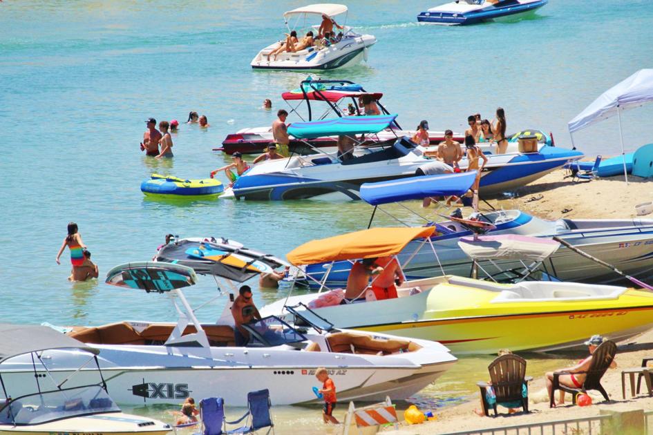 Park your boat overnight on Lake Havasu