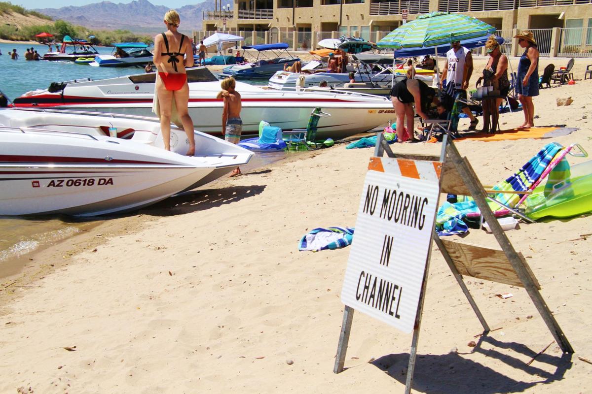 Crowds keep gathering in Lake Havasu as weather warms up Local News