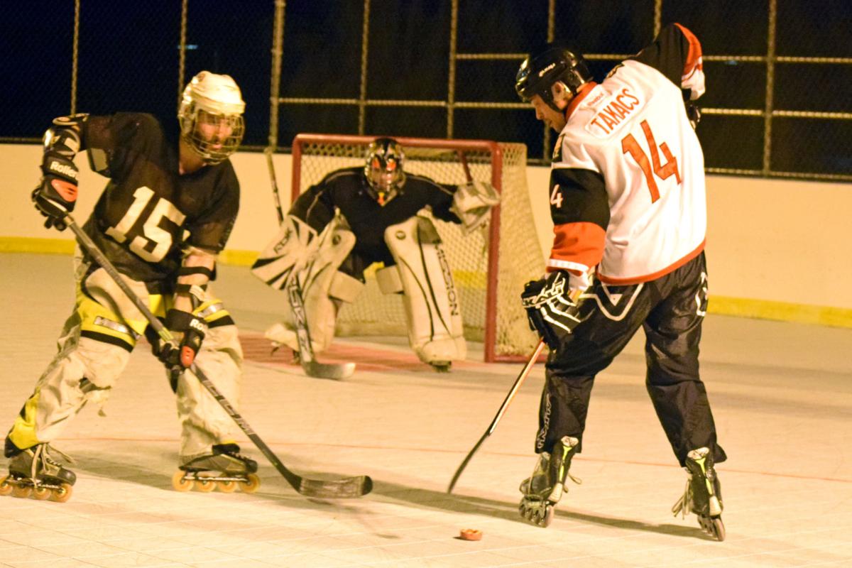 PHOTOS Men's roller hockey preparing for season Complimentary