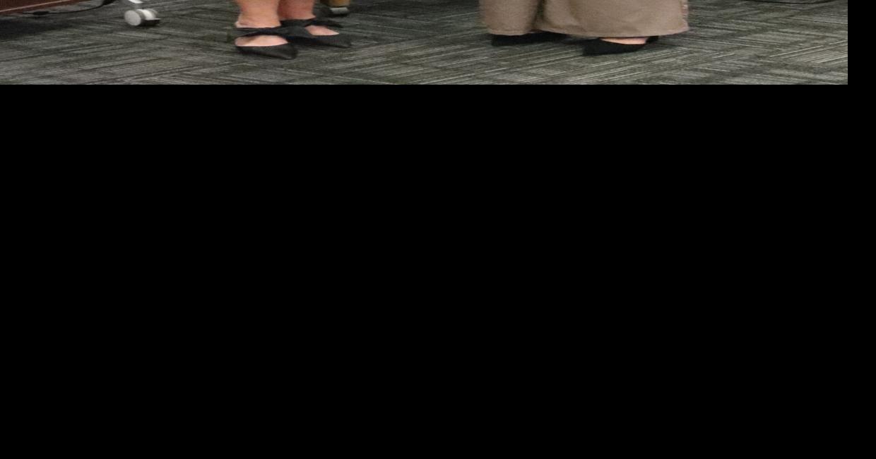 School Board honors Starline teacher for teacher of the year finalist finish