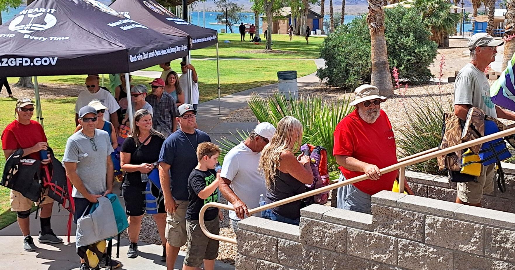 Lake Havasu City residents prep for summer with life jacket exchange program - Vimarsana News