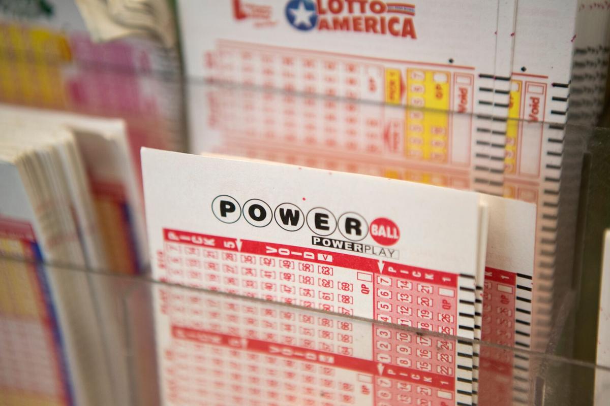 Ticket frenzy as Powerball jackpot tops $1B | Local News Stories