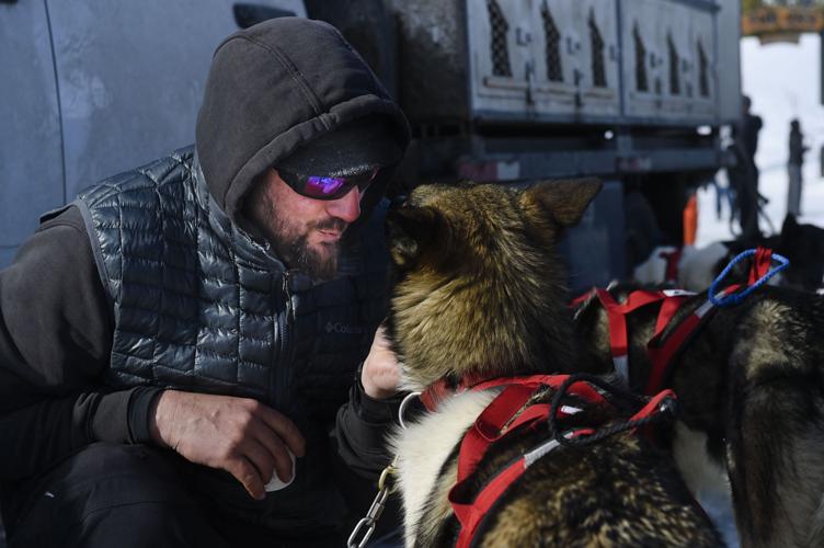 Mushers, dog teams leave Lincoln in the Race to the