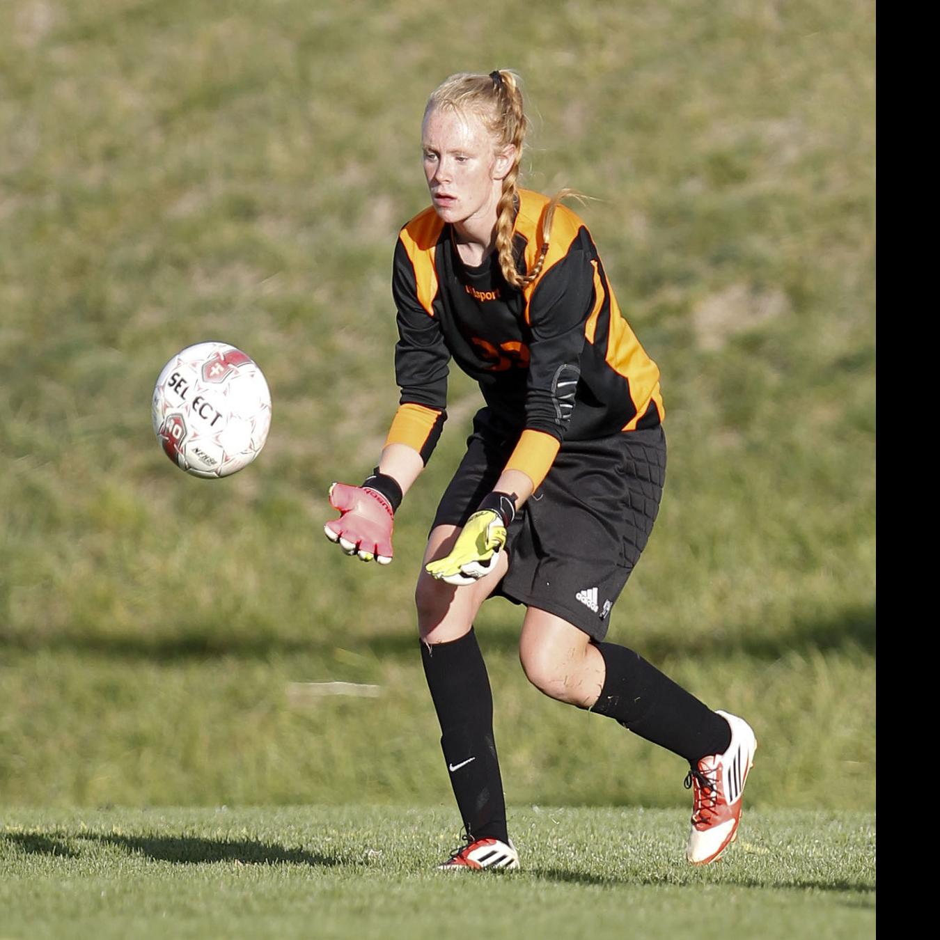 Capital Keeper Cummings Signs With Rocky Prep Soccer Helenair Com