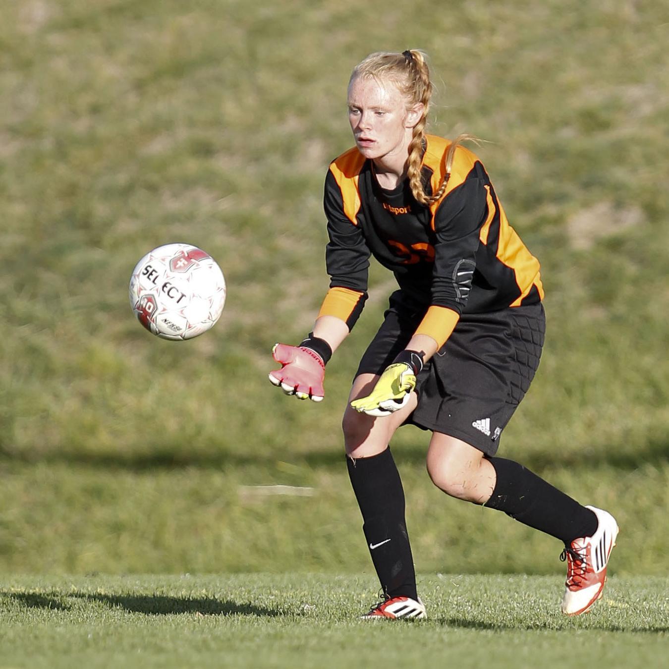 Capital Keeper Cummings Signs With Rocky Prep Soccer Helenair Com