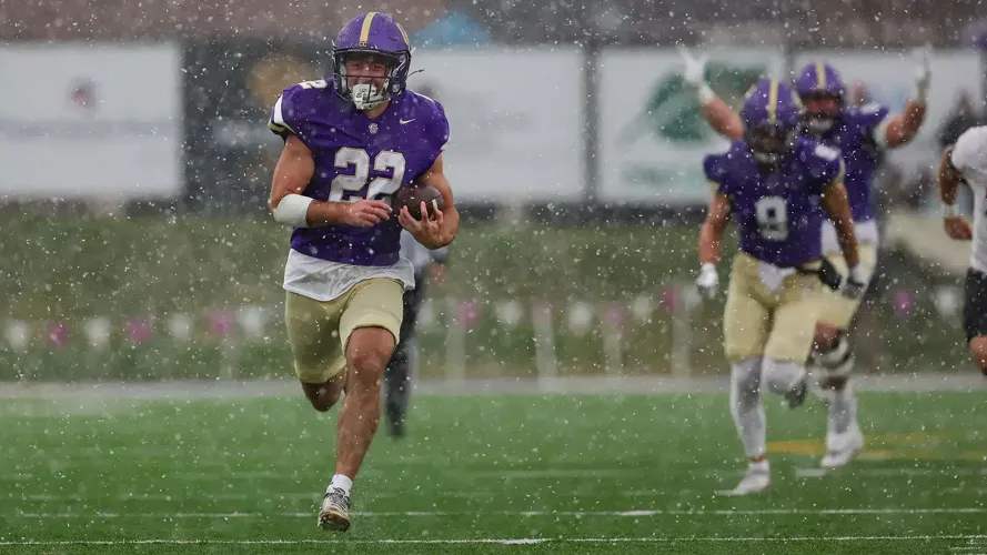 No. 12 Saints Smother Bulldogs in the Snow, 52-10