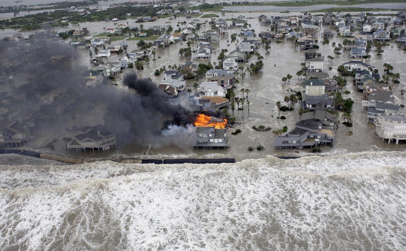 Hurricane Idalia makes Florida landfall as Category 3 storm