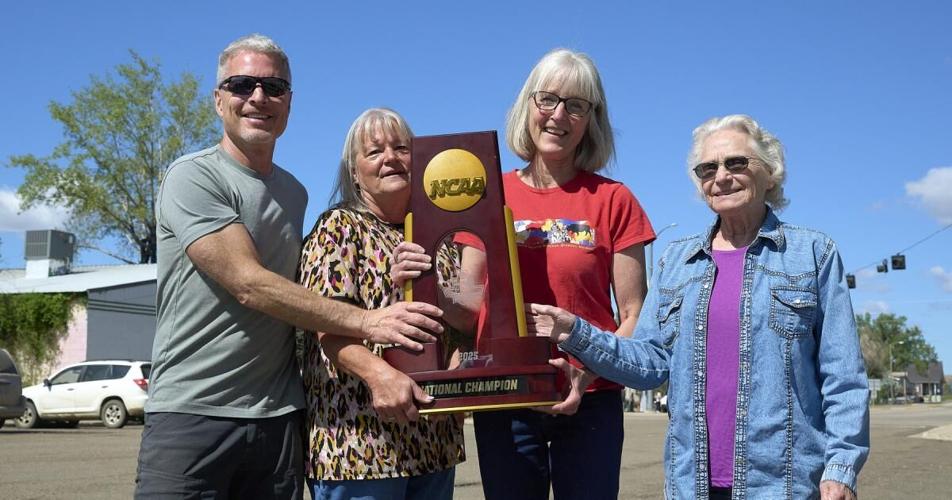 Montana State University bus tour visits southeast Montana communities