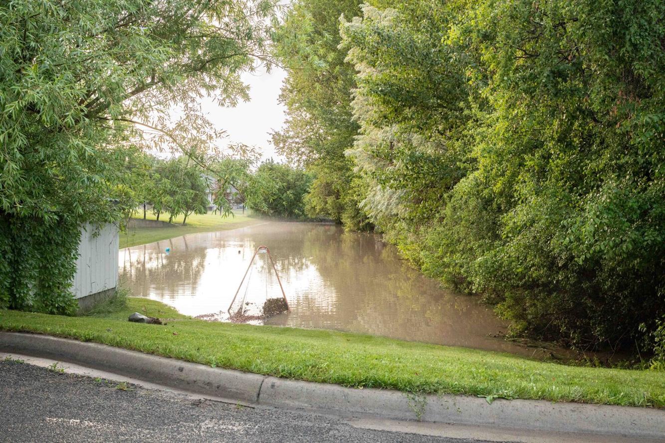 Flash flood sends water flowing through downtown Helena