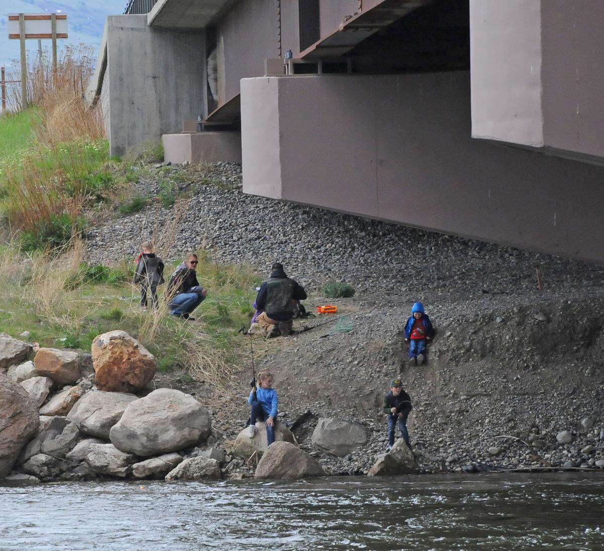 Family fishing