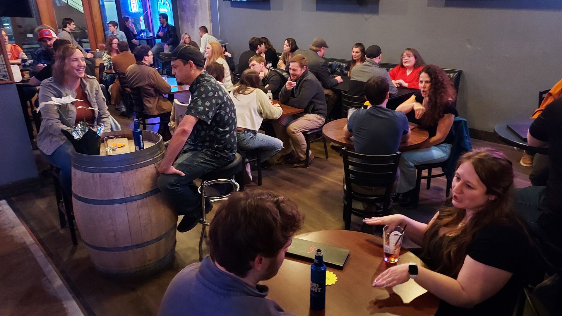 Singles talk Queen City romance at Rialto speed dating