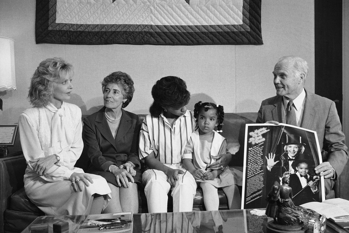 John Glenn, Anna Glenn and Florence Henderson, 1985
