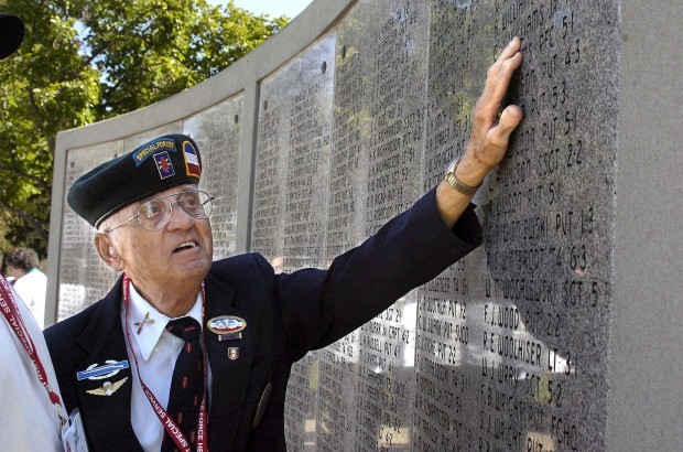 Senate bestows Congressional Gold Medal on World War II Navy