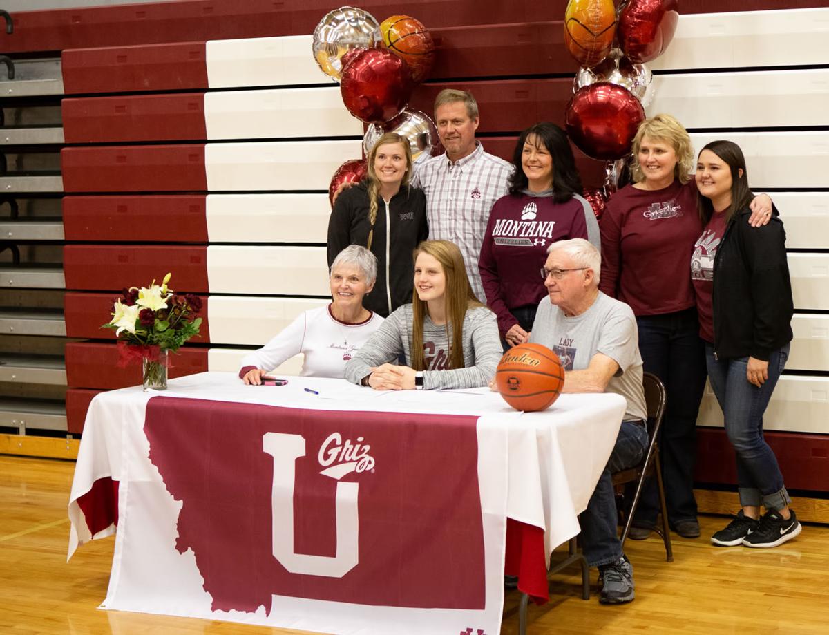 Helena S Jamie Pickens Earns Second Gatorade Montana Girls Basketball Player Of The Year Award Girls Prep Hoops Helenair Com