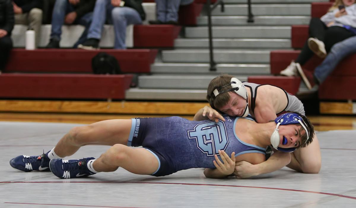 Helena High wrestlers drop a pair of matches to CM Russell, Great Falls