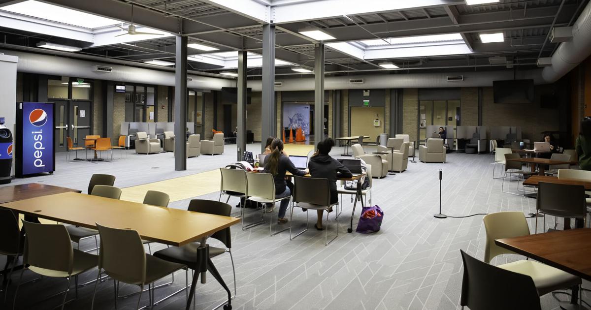 Board of Regents members meet with Helena group