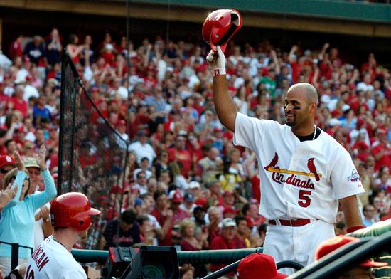 Albert Pujols finds a new major-league home, moving crosstown to