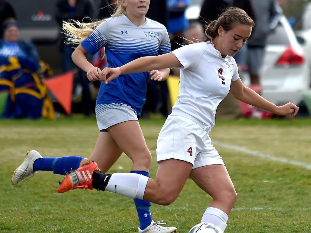 Helena S Lawlor To Play For Bowdoin College Prep Soccer