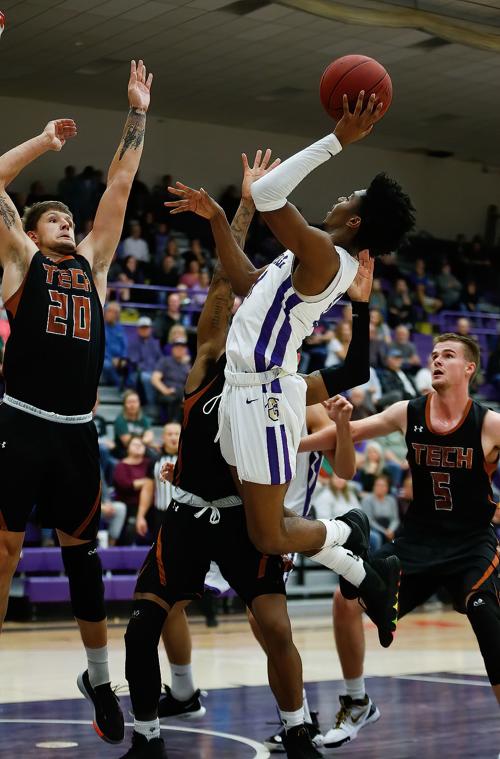 Carroll College Men S Basketball Renews Rivalry With Lewis Clark