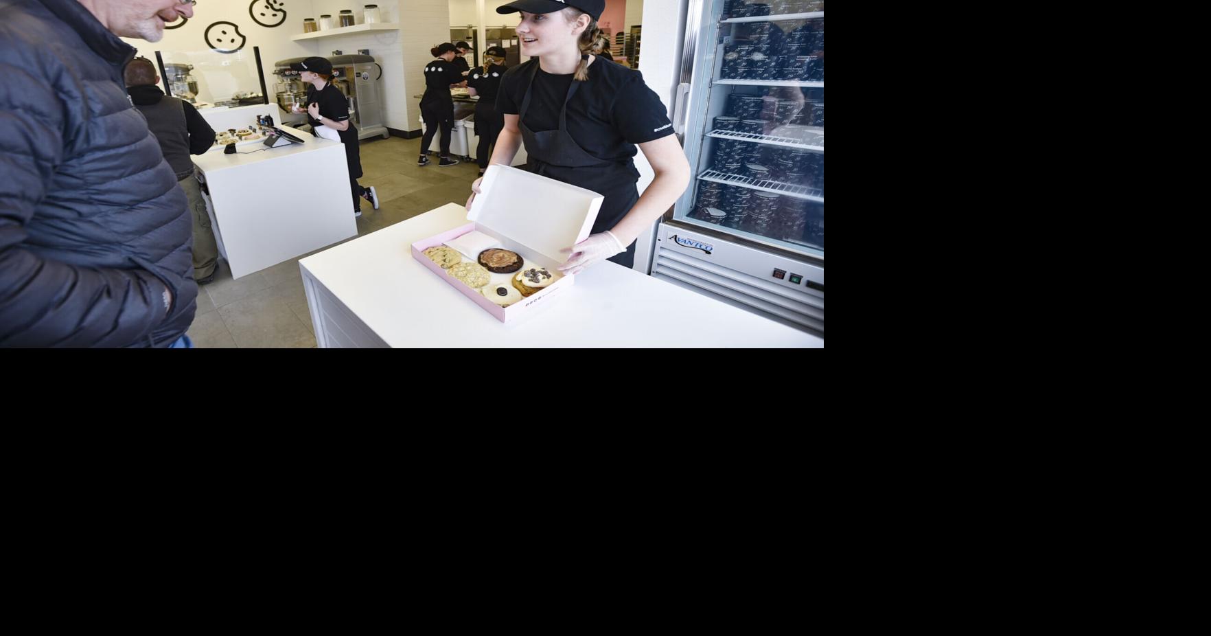 Two sisters bring Crumbl Cookies to Helena