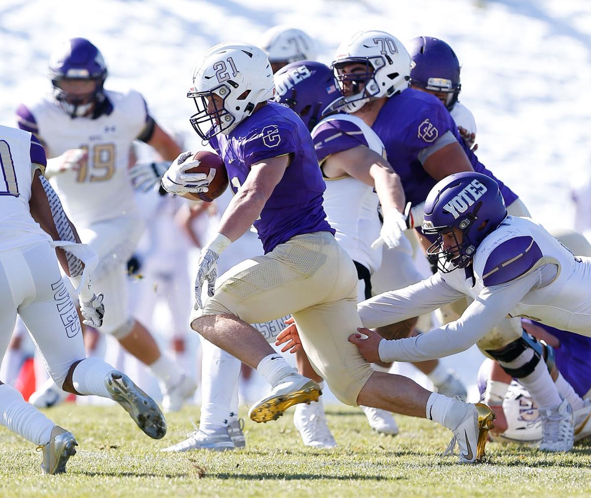 'He's becoming a complete player': Carroll running back ...