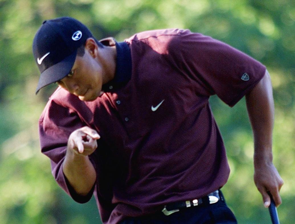 Today in sports history Tiger Woods wins 2000 PGA Championship for