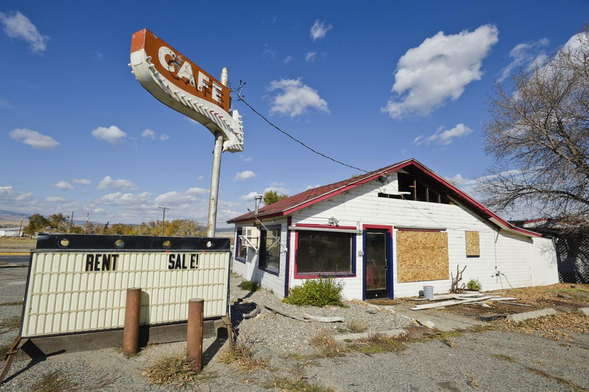 Red Roof Cafe Owner Charged In Arson Case Crime Courts Helenair Com 3 opiniones sobre turismo, donde comer y alojarse por viajeros que han estado alli. red roof cafe owner charged in arson