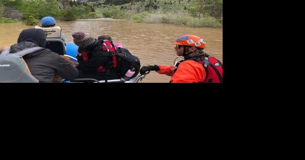 Campers along Stillwater River rafted to safety after flooding stranded them Monday - Vimarsana News