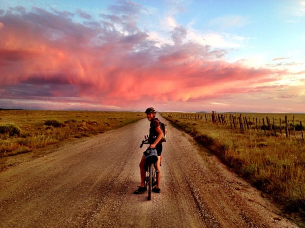 ギルティ Helena couple rides the Continental Divide Trail
