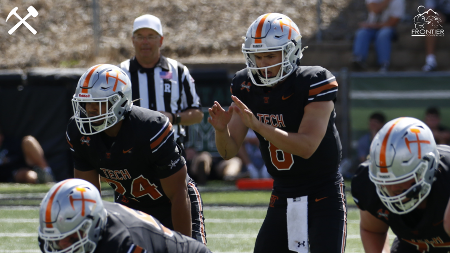 No. 3 football races past Southern Oregon, moves to 4-0