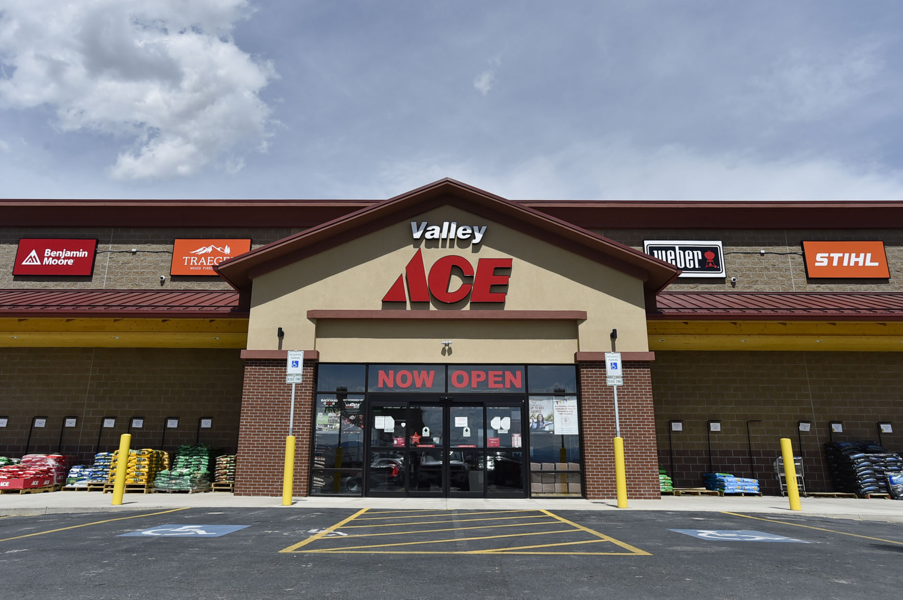 Ace hardware store lincoln