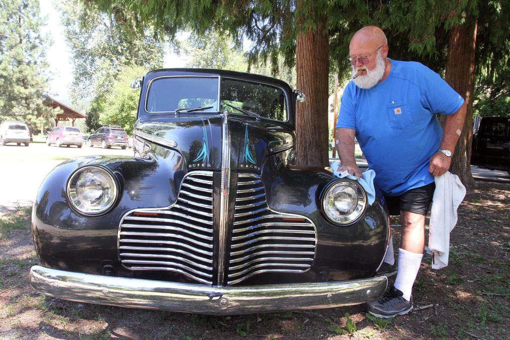 Small Northwestern Montana Town Swells To Five Times Its Size On Fourth Of July State Regional Helenair Com
