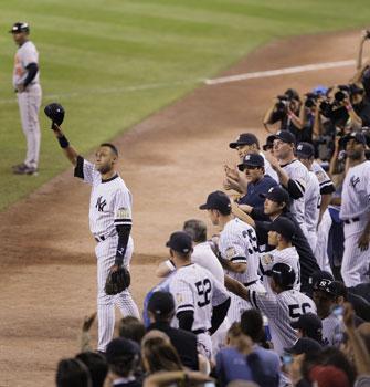 End of an era: N.Y. bids farewell to Yankee Stadium with win