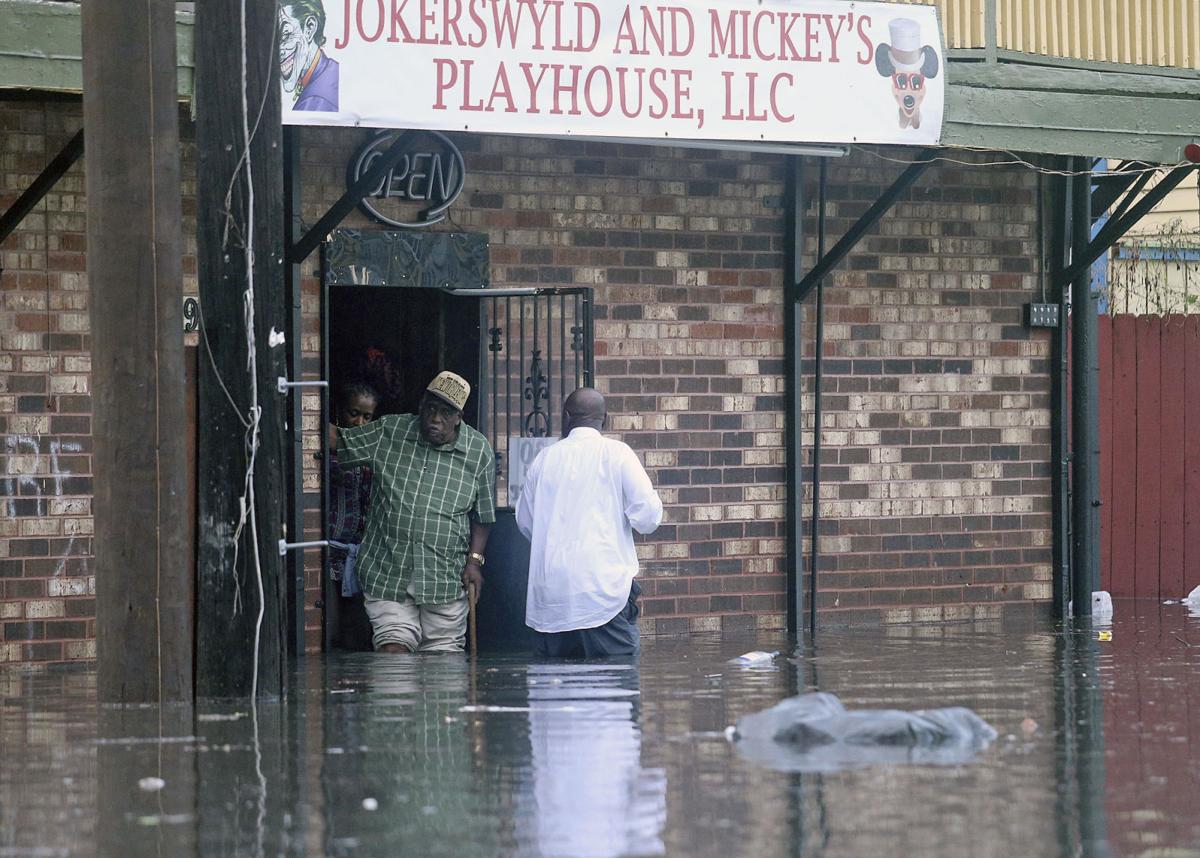 Flooding New Orleans