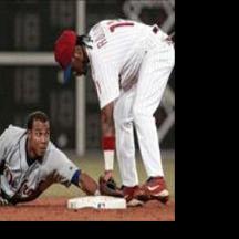 Carlos Lee extends hitting streak