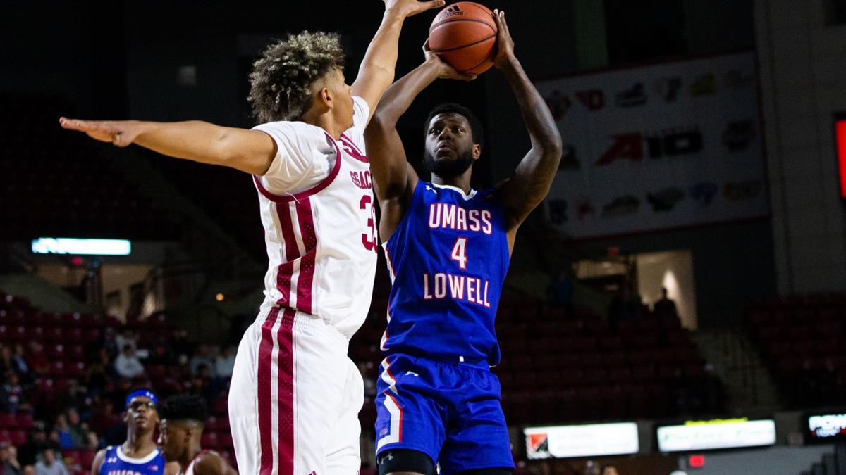 Umass Lowell Transfer Darius Henderson Joins Montana Men S