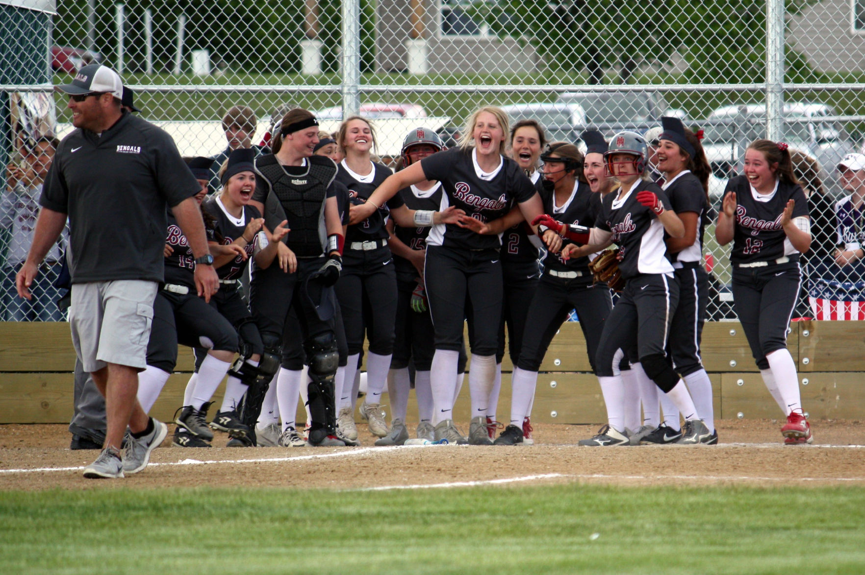 Helena High Set To Claim Program's First State AA Softball Trophy ...