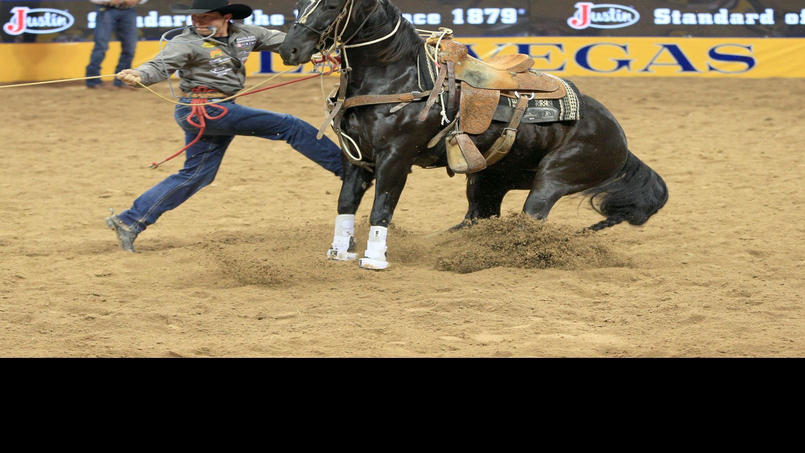 National Finals Rodeo Helena S Chase Tryan Ties For First In Team Roping Ty Erickson Falls To No 2 In World Rodeo Helenair Com