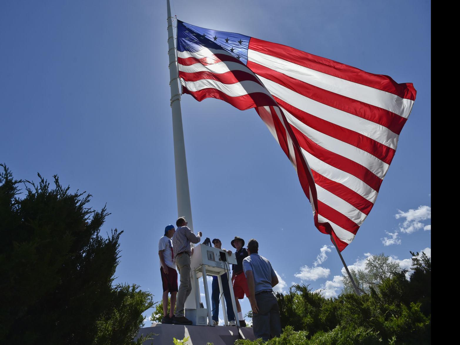 Old Glory Landmark Helena S 50 By 30 Foot Flag Gets New Caretakers Local Helenair Com