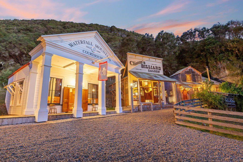 A Wild West Town Is Up For Sale For 7 5 Million In New Zealand