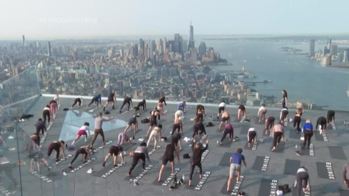 Equinox Sky-High Yoga Returns to the Edge of New York City