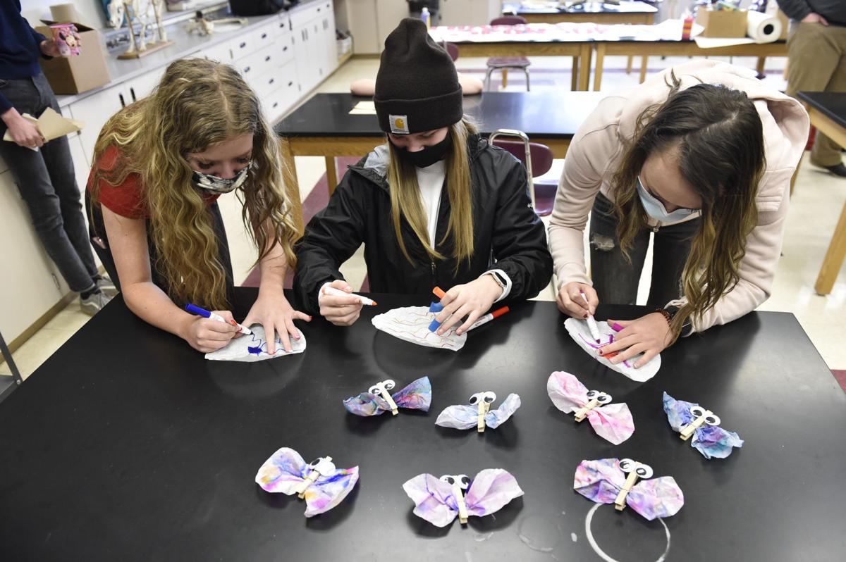 Masked Helena High students