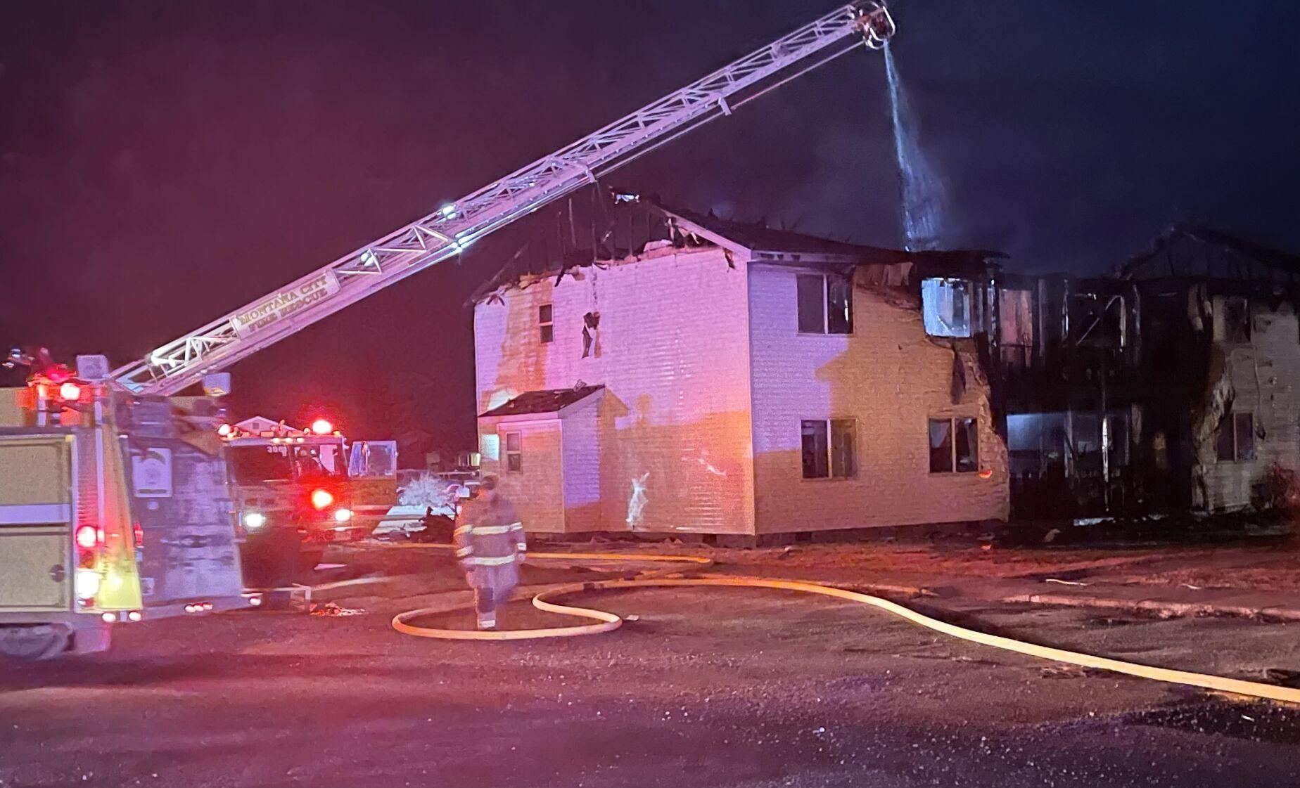 Fire engulfs East Helena apartment building